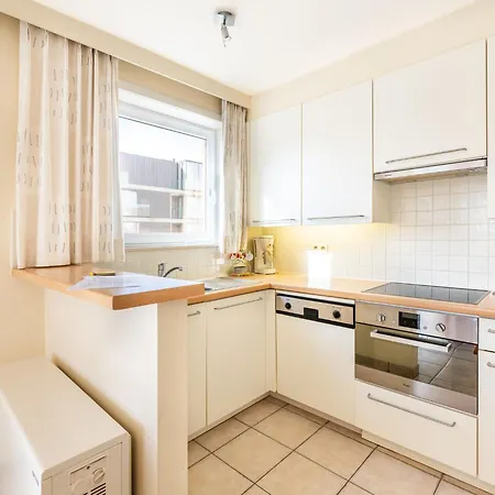 Modern 1St Floor Apartment In Oostduinkerke Appartamento