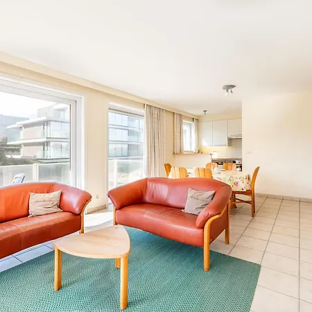Modern 1St Floor Apartment In Oostduinkerke